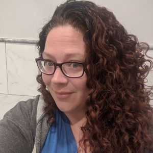 Meet your Posher, Elizabeth